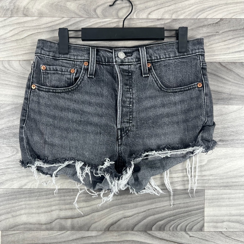 Levi's 501 Cutoff Shorts Women's 27W Gray Denim Dark‎ Wash 5 Pocket Button Fly